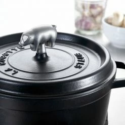 Staub Animal Knob | Pig 5 Staub Animal Knob | Pig -Stovetop Tea Kettles Shop 40510 657 9 02