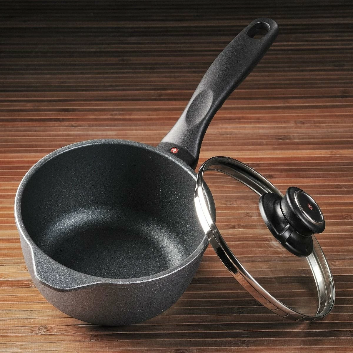 Swiss Diamond | HD Sauce Pan With Lid - 6.3" (1.4 Qt.) 4 Swiss Diamond | HD Sauce Pan With Lid - 6.3" (1.4 Qt.) - Image 4