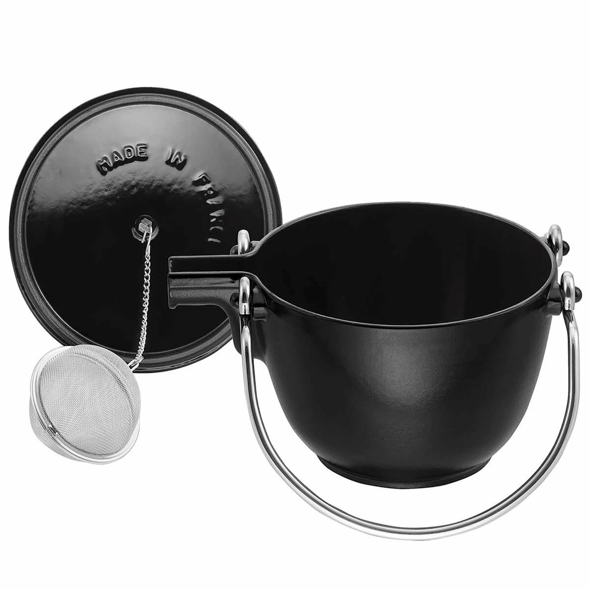 Staub 1 Qt. Round Tea Kettle | Matte Black 2 Staub 1 Qt. Round Tea Kettle | Matte Black - Image 2