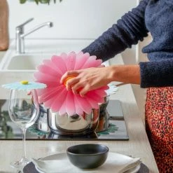 Charles Viancin Silicone Lid | 8" Daisy (Pink With White) 6 Charles Viancin Silicone Lid | 8" Daisy (Pink With White) -Stovetop Tea Kettles Shop daisy life 7