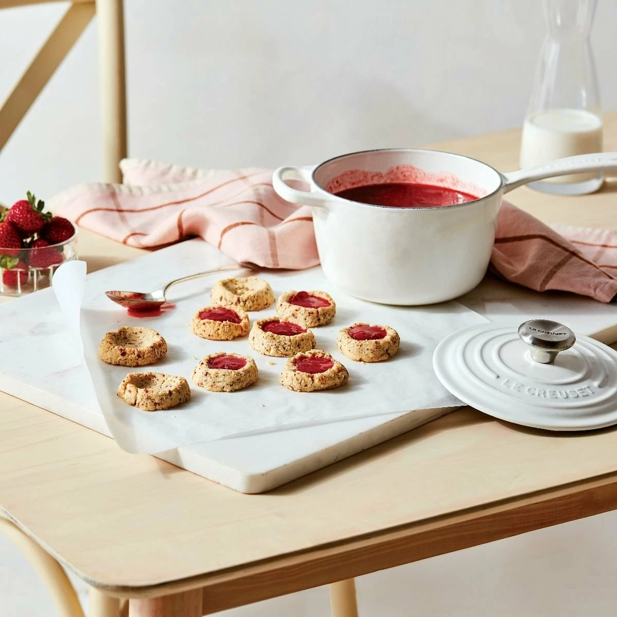 Le Creuset 1.75 Qt. Signature Enameled Cast Iron Saucepan With Stainless Steel Knob | White 2 Le Creuset 1.75 Qt. Signature Enameled Cast Iron Saucepan With Stainless Steel Knob | White - Image 2