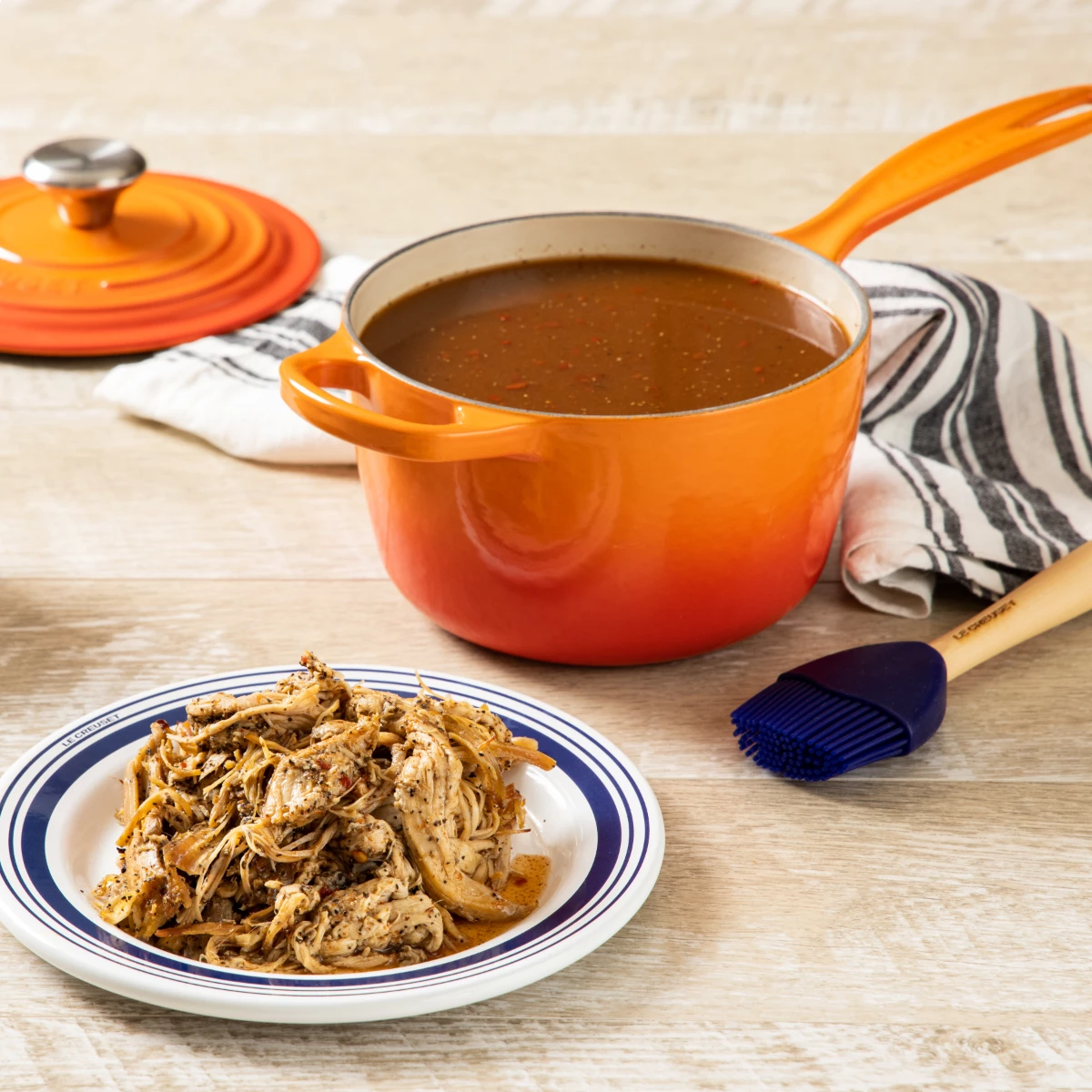 Le Creuset 1.75 Qt. Signature Enameled Cast Iron Saucepan With Stainless Steel Knob | Flame Orange 5 Le Creuset 1.75 Qt. Signature Enameled Cast Iron Saucepan With Stainless Steel Knob | Flame Orange - Image 5