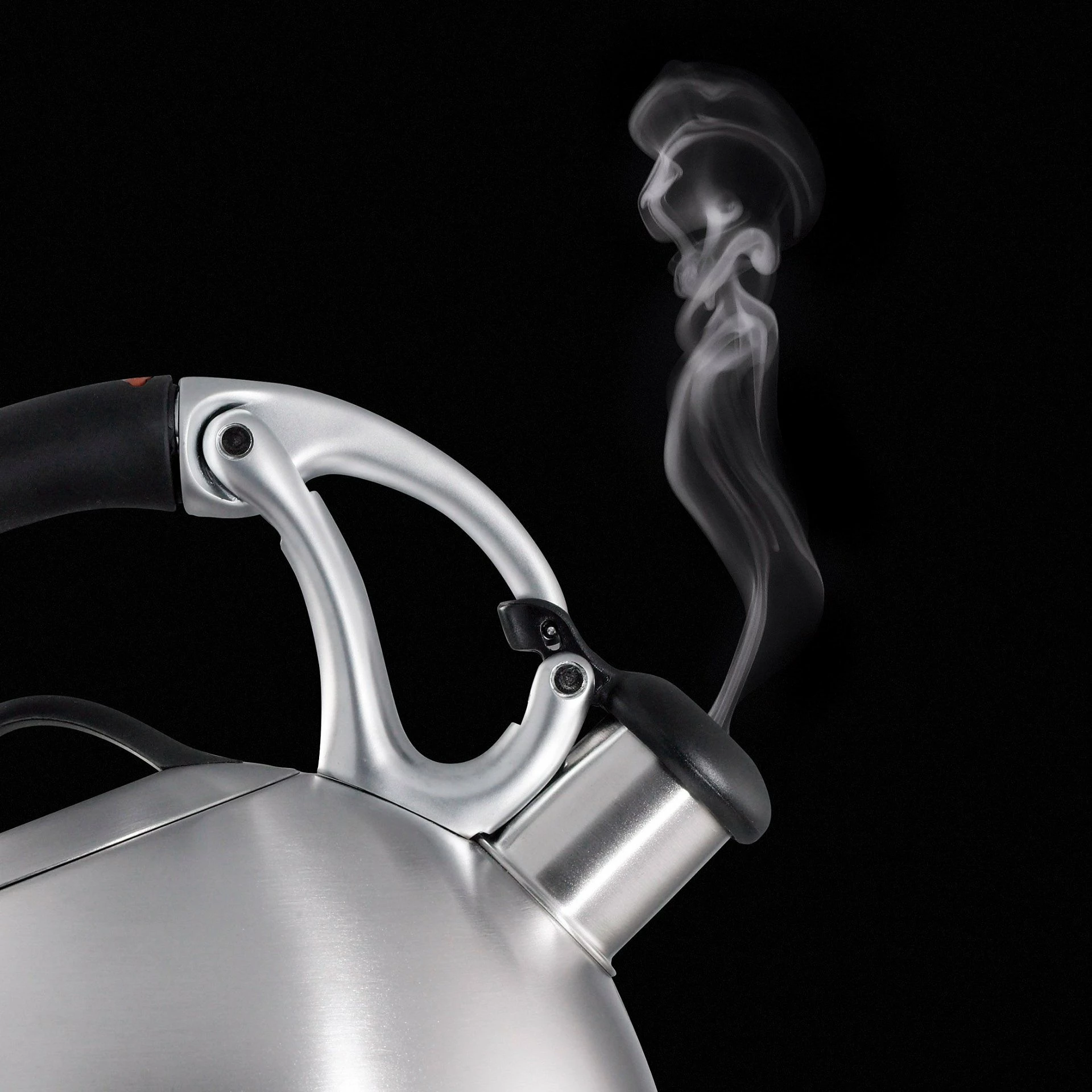 OXO Brew Uplift Tea Kettle - Brushed Stainless Steel 3 OXO Brew Uplift Tea Kettle - Brushed Stainless Steel - Image 3