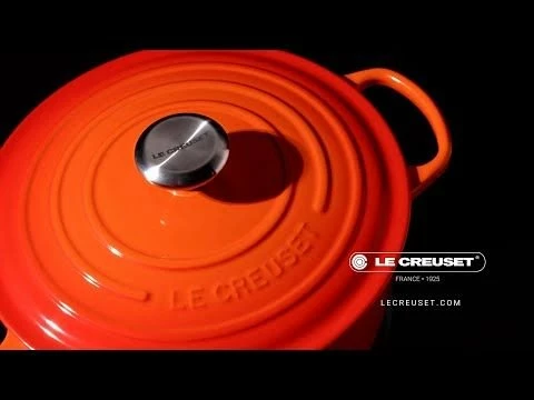 Le Creuset 2.25 Qt. Signature Enameled Cast Iron Saucepan With Stainless Steel Knob | Sea Salt 8 Le Creuset 2.25 Qt. Signature Enameled Cast Iron Saucepan With Stainless Steel Knob | Sea Salt - Image 8